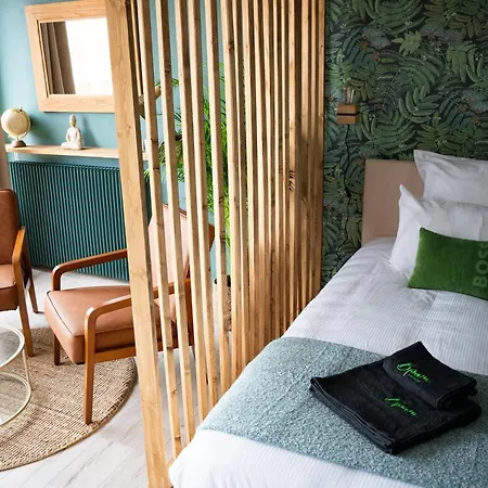 Le Petit Lh - - B'pam شقة