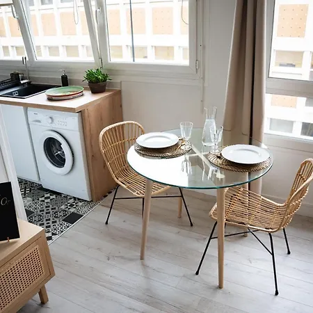 Le Petit Lh - - B'pam شقة