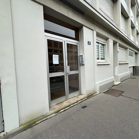 Le Petit Lh - - B'pam