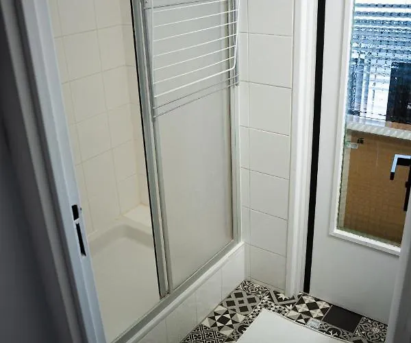 Le Petit Lh - - B'pam