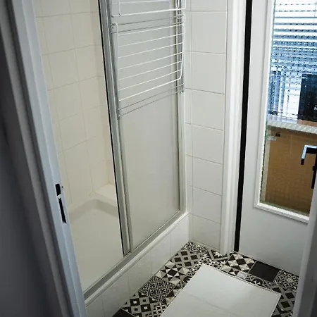 Le Petit Lh - - B'pam